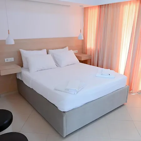Otel Max Kriti