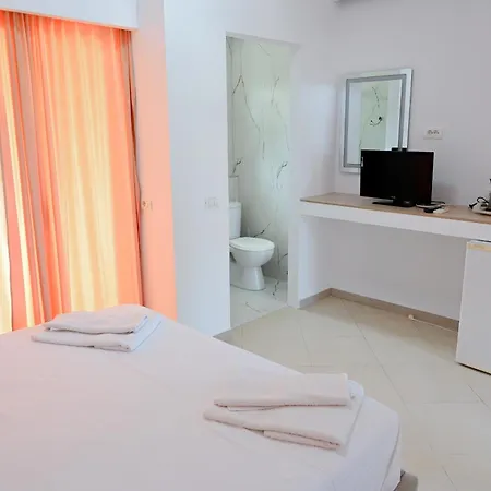Otel Max Kriti