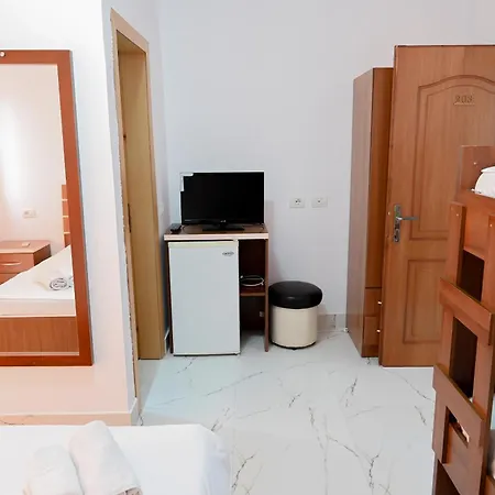 Hotel Max Kriti Shëngjin