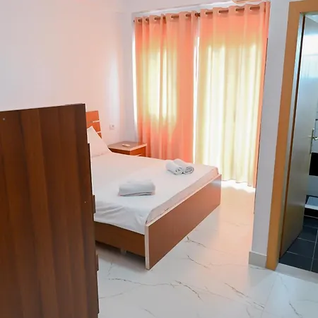 Hotel Max Kriti 3*